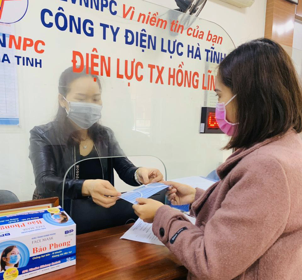 Ngành điện miền Bắc hỗ trợ hơn 3 tỷ đồng tiền điện cho khách hàng do ảnh hưởng của dịch Covid - 19